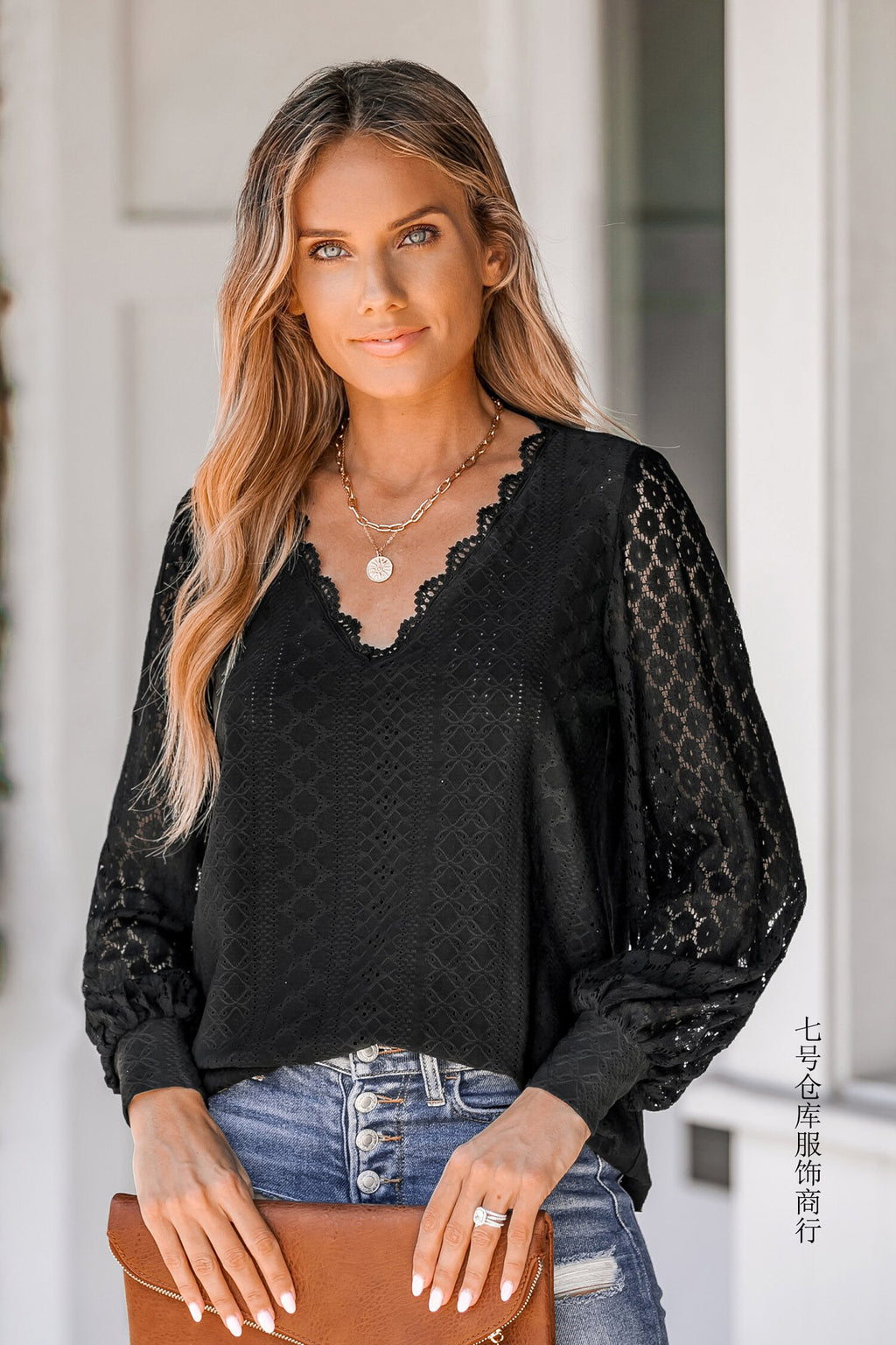 Amsoin Lace Fashion Hollowed-out Casual Long-sleeved Shirt