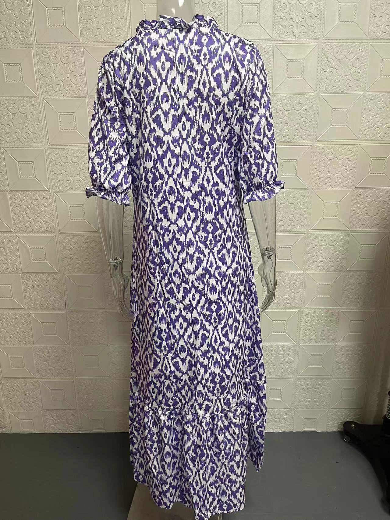 Amsoin Loose V-neck Printed Dress