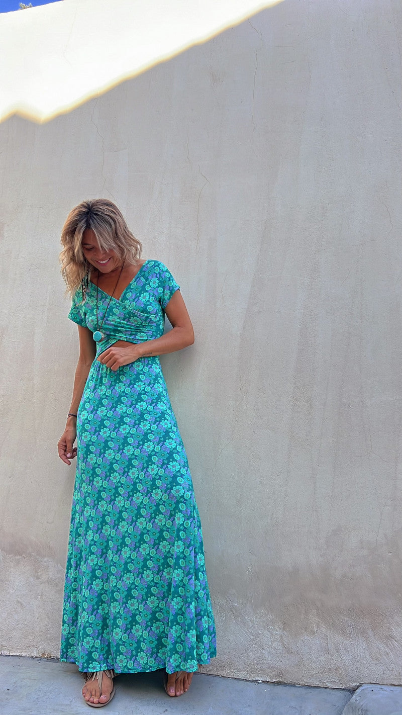 Amsoin Short-sleeved Reversible Long Hem Printed Dress