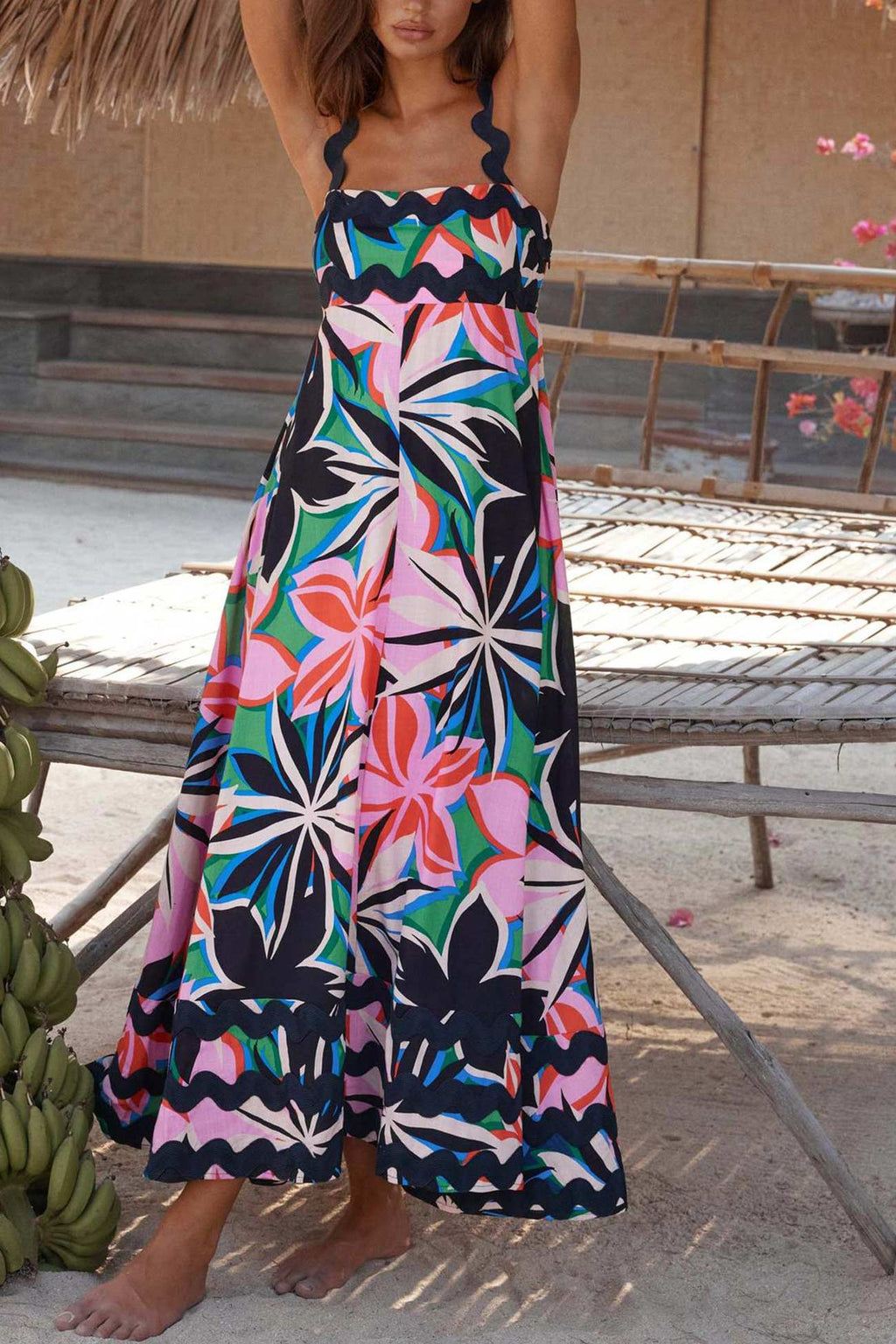 Amsoin Wavy Print Cami Dress