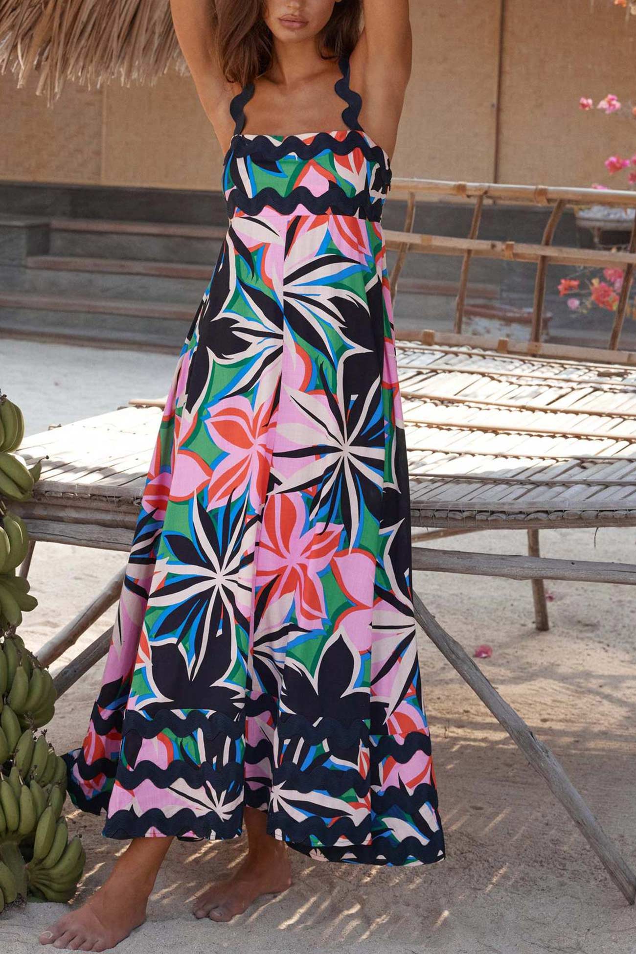 Amsoin Wavy Print Cami Dress