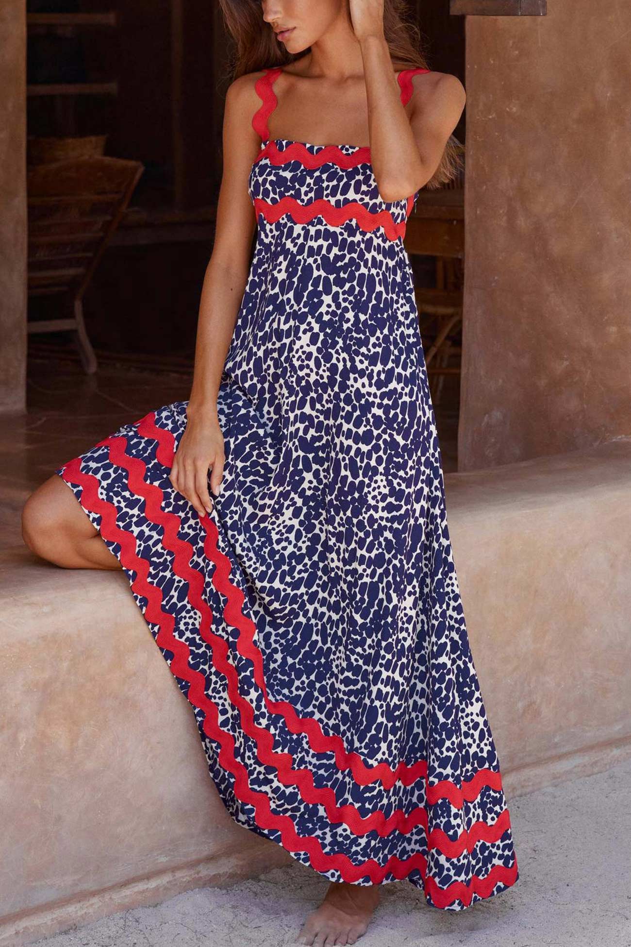 Amsoin Wavy Print Cami Dress