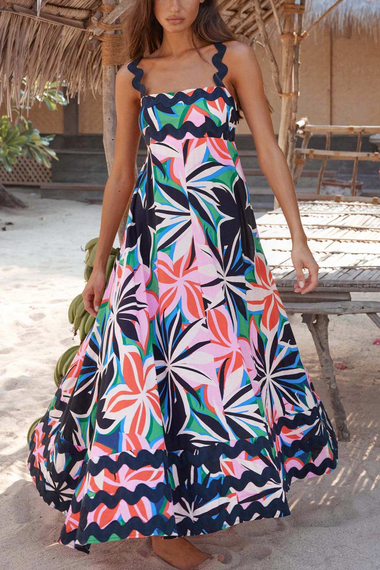 Amsoin Wavy Print Cami Dress