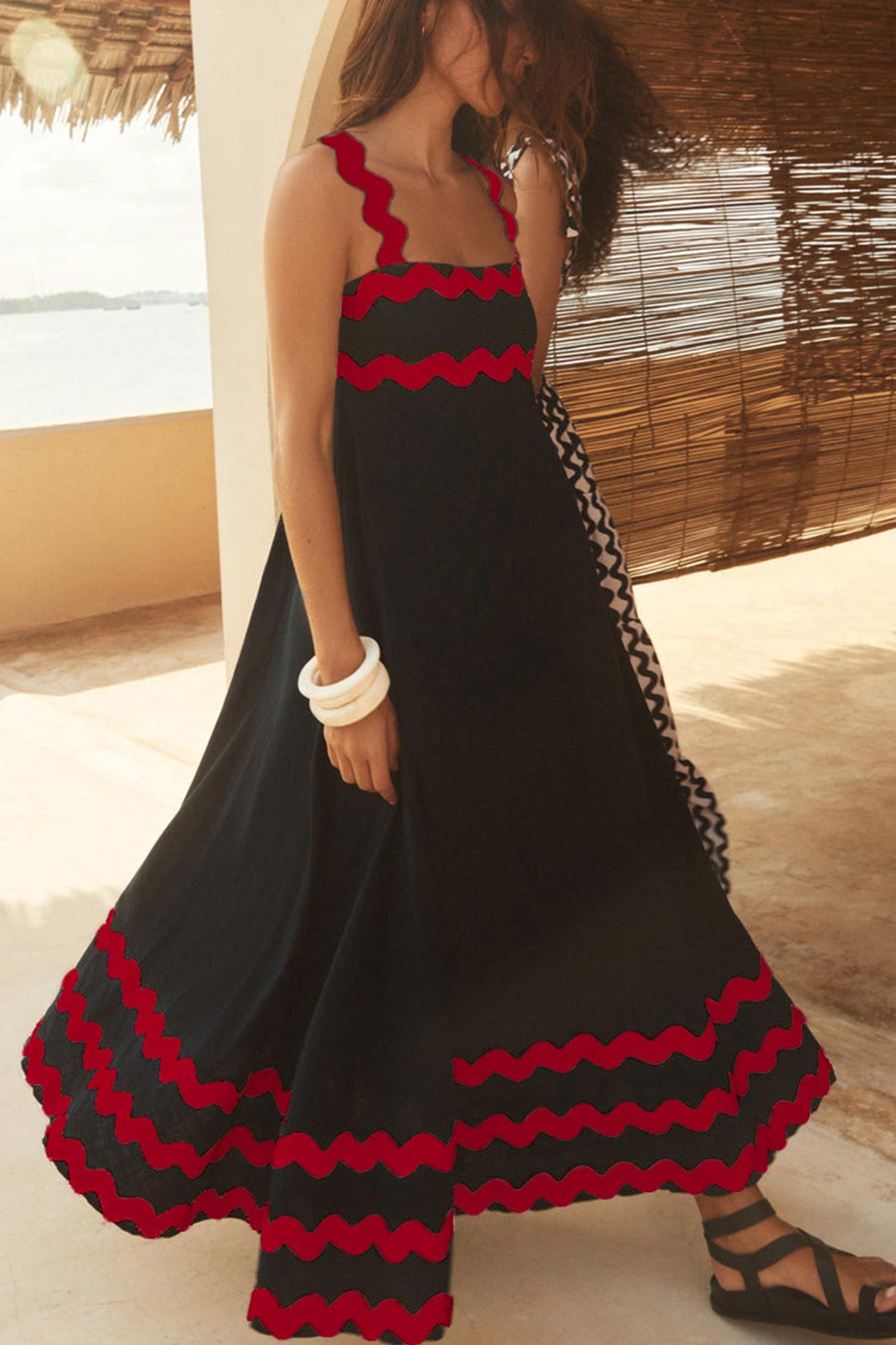 Amsoin Wavy Print Cami Dress