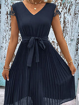 lace stitching solid color pleated dress kakaclo