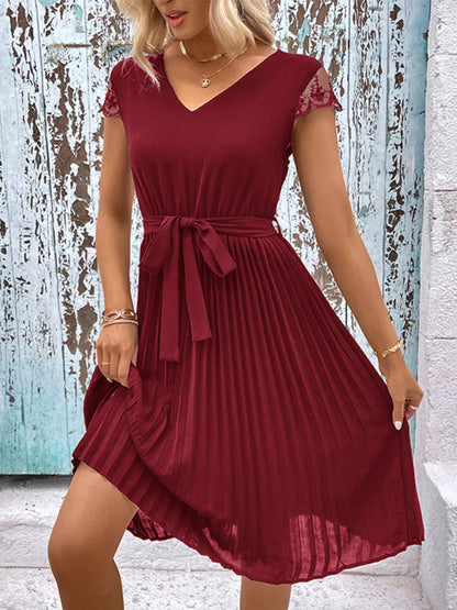 lace stitching solid color pleated dress kakaclo
