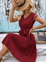 lace stitching solid color pleated dress kakaclo