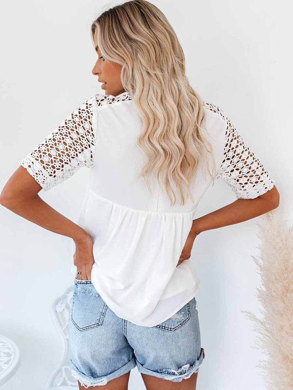 Amsoin Lace Panel T-Shirt