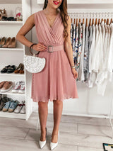 Amsoin V-Neck Pleated Sleeveless Dress