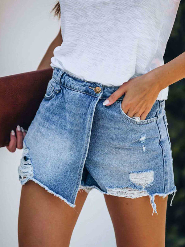 Amsoin Casual Ripped Denim Shorts